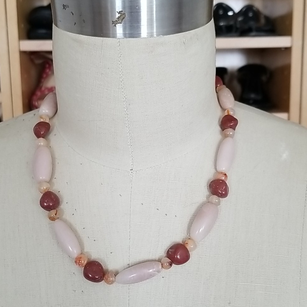 Agate and jasper necklace